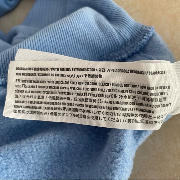 Abercrombie & Fitch Fleece Embroidered Cropped Crewneck Sweatshirt 37314 - Picture 7 of 10